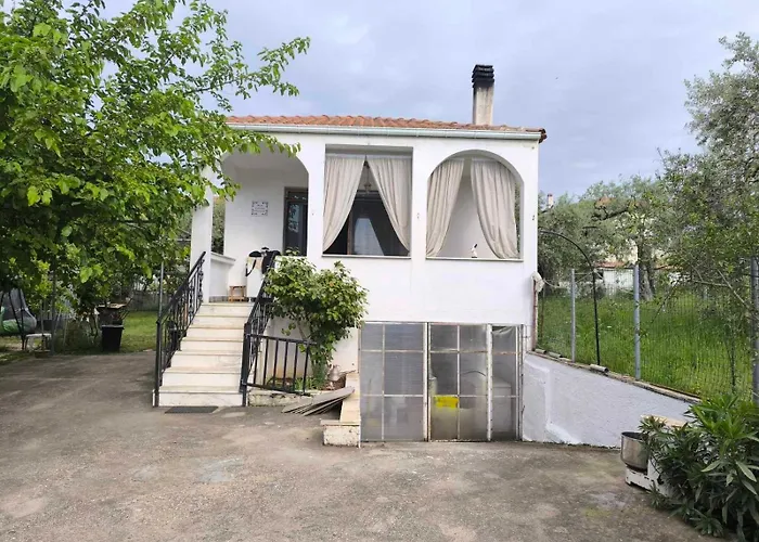Anna Garden House Appartement